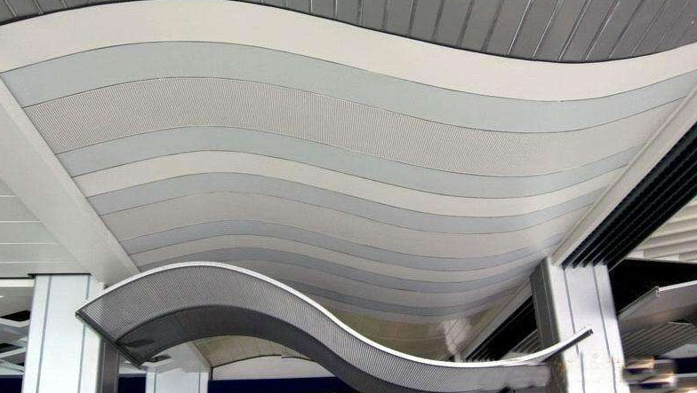 异形弧形草莓视频在线观看IOS